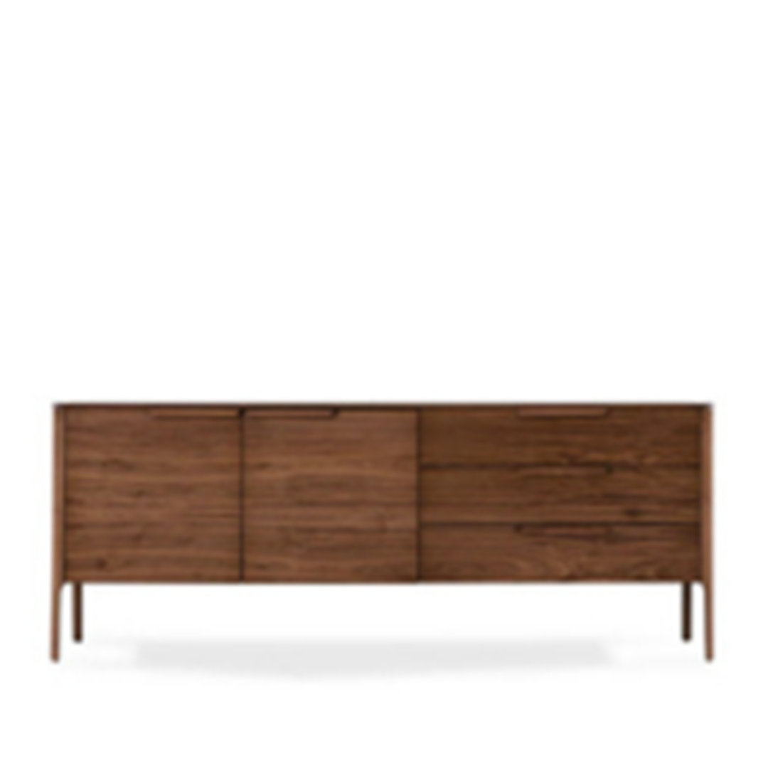 LOUNGE - Konsol